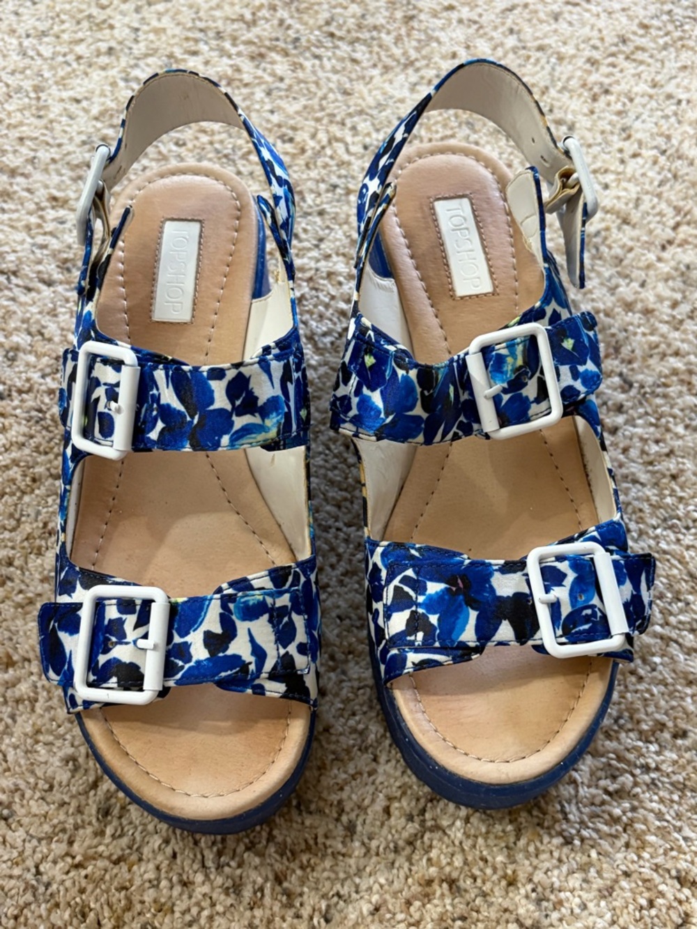 Women’s 8 Topshop Blue Floral Platform Sandals